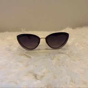 ✨🆕 Krewe x Billy Reid Lillian Rimless Cat-Eye Sunglasses, black